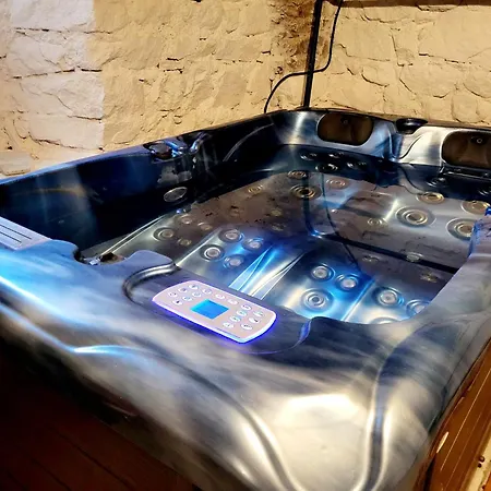 بيت للعطل Maison Ardechoise Jacuzzi Piscine Petanque Saint-Joseph-des-Bancs