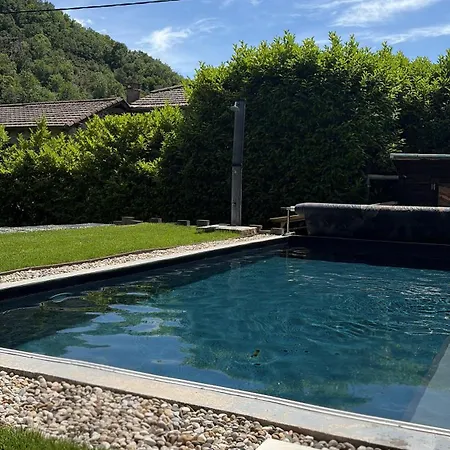 Maison Ardechoise Jacuzzi Piscine Petanque بيت للعطل Saint-Joseph-des-Bancs